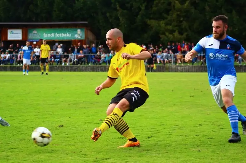 Losiny před početnou návštěvou zase doma padly, nezvládly derby s Rapotínem