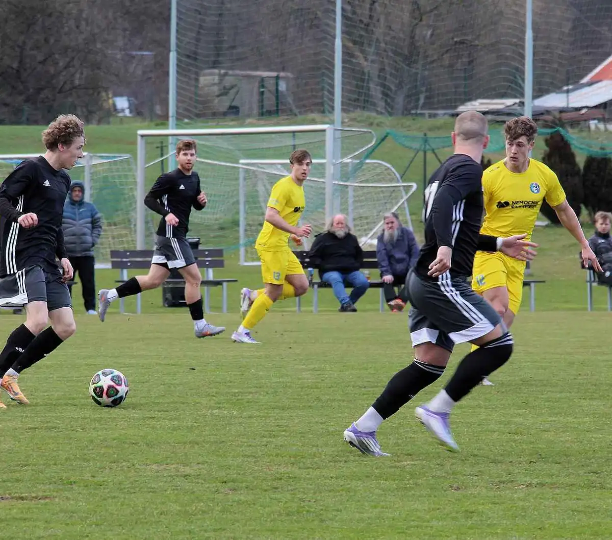 Derby Rapotína s Postřelmovem bez vítěze, výsledek se zrodil už v první půli