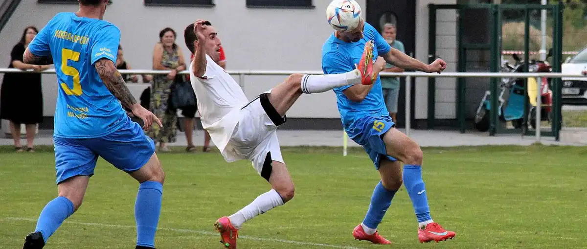 Postřelmov válí! I v deseti přehrál Rapotín, je stoprocentní a jde do čela
