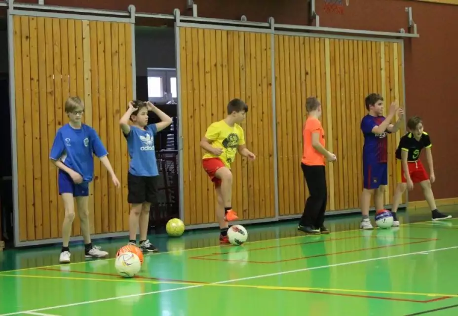 Rapotínská přípravka v tréninkové akci a jejich přípravná utkání